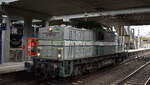 ALSTOM Lokomotiven Service GmbH, Stendal (ALS) mit der Hybridlok  1001 009-2  (NVR:  90 80 1001 009-2 D-ALS ), aktueller Mieter? am 13.04.26 Durchfahrt Bahnhof Berlin-Hohensch�nhausen.