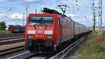 DB Cargo AG, Mainz [D] mit ihrer  '189 016-9' [NVR-Nummer: 91 80 6189 016-9 D-DB] und einem Sch�ttgut-Containerzug f�r Kalk am 09.06.26 H�he Bahnhof Senftenberg.