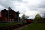 172 140 mit 172 141 verlassen den Bahnhof Lauterbach/R�gen in Richtung Lauterbach Mole am 19.4.24