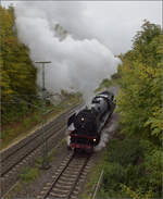 01 180 umf�hrt ihren Zug in Spaichingen.