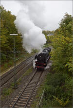 01 180 umf�hrt ihren Zug in Spaichingen.