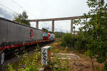 Die an die SBB Cargo International vermietete Siemens Vectron MS 193 470 „Freiburg“ (91 80 6193 470-2 D-SIEAG) f�hrt am 21 August 2026 mit einem HUPAC-Zug durch Siegen-Eiserfeld in Richtung K�ln, hier �berquer sie wie so oft auf der Siegs ...