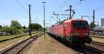 RP 193 314-2 mit dem ICE 2214 und gut 110 min Versp�tung wg eines PU bei Hamburg hat hier mit dem nagelneuen Talgo Tz 1823 REV/TALGO/16.07.26 Einfahrt in Itzehoe.