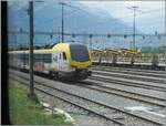 In St-Triphon sind etliche bwegt Triebz�ge abgestellt, die hier wohl auf einen Platz in Villeneuve zum ETCS Einbau warten.