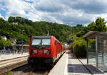 Geschoben von der 147 011 (91 80 6147 011-1 D-DB) der DB Regio NRW verl�sst der RE 9 - Rhein Sieg Express (RSX) von Siegen �ber K�ln nach Aachen Hbf am 09 Juni 2026 den Bahnhof Kirchen/Sieg in Richtung Betzdorf. 

Die Bombardier Traxx P160 AC3 wurd ...