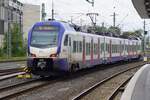 S-Bahn Hannover 3427 069 -eine der sehr rare Graffitifreihe Triebz�ge des SBHs- verlasst Hannover Hbf mit der S1 nach Seelze am 21 Augustus 2026.