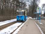 Triebwagen 29 der Woltersdorfer Strassenbahn, hier im Winter 2006 an der Endstelle S-Bahnhof Rahnsdorf