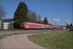 611 002 und 611 046 am Haltepunkt Warmbach 10 Jahre vor dessen Inbetriebnahme.