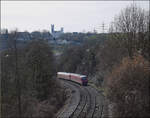611 002 und 611 028 in der Rheinkurve zwischen den beiden Kraftwerken Schw�rstadt und Rheinfelden.
