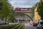 ET 65, der wiederbelebte Rote Heuler.

465 005 auf der G�ubahnbr�cke �ber die Nordbahnhofstra�e. Juni 2026.