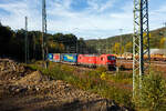 Die 193 335 (91 80 6193 336-5 D-DB) der DB Cargo AG hat am 15 Oktober 2026 mit ihrem KLV-Zug in Richtung Siegen fahrend in Betzdorf (Sieg) Hp 0.