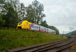 Zurzeit wird auf der Hellertalbahn (KBS 462) emissionsfrei gefahren. Der zweiteilige Hybridtriebzug (E/Akku) der BR 563 vom Typ SIEMENS Mireo Plus B der HLB (Hessische Landesbahn GmbH) 563 803 / 563 903 f�hrt am 04 Juni 2026, als RB 96 (Umlauf 61819) ...