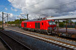Die fast neue 249 097 (90 80 2249 097-7 D-DB), eine Siemens Vectron Dual Mode light, der DB Cargo AG f�hrt am 18 September 2026 mit einem gemischten G�terzug, auf der Schnellfahrstrecke