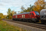 Die an die DB Cargo AG vermietete 2159 240-1 (90 80 2159 240-1 D-ELP) eine sechsachsige Stadler EURO DUAL der ELP - European Loc Pool AG (Frauenfeld/Schweiz), eingestellt in Deutschland, f�hrt am 29 Oktober 2026 mit einem Kesselwagenzug durch Siegen- ...