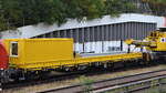 Schutzwagen des Gleisbauschienenkran vom Typ Multi Tasker KRC 910 der Fa.