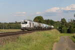 248 090 von 'Northrail' war mit einem Kesselwagenzug am 18. Juni 2026 bei Oberteich in Richtung Marktredwitz unterwegs.
