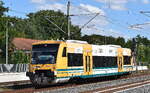 Ostdeutsche Eisenbahn GmbH, Parchim (ODEG) mit dem geleasten RS1 '650 647' (NVR: '95 80 0650 647-0 D-ODEG') �berraschend am 25.08.26 H�he Bahnhof Gl�wen.