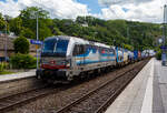 Die an die SBB Cargo International AG vermietete Siemens Vectron MS - 193 110 'Zugersee' (91 80 6193 110-4 D-Rpool) der Railpool GmbH (M�nchen) f�hrt am 09 Juni 2026 mit einem KLV-Zug der HUPAC durch den Bahnhof Kirchen/Sieg in Richtung Siegen. 

D ...