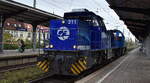 IL - InfraLeuna GmbH, Leuna [D] mit ihrer Mak G 1206 Lok  '211' [NVR-Nummer: 92 80 1275 014-9 D-LEUNA] mit der �berf�hrung von der Hybridlok der Hanseatisches Bahn Contor GmbH der Prima H3 Name: 'Stiefel 33' (NVR. '90 80 1002 033-1 D-HBC'), seitlich  ...