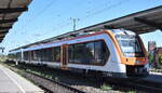 DB Regio AG hat zum  1. August 2026 nun vollst�ndig Die Regionalverkehre Start Deutschland GmbH (Marke: start) integriert und auch ein neues Design f�r die Z�ge entwickelt, hier Coradia Lint 41 nun in orangem Design mit DB Keks  '1648 932' (NVR: '95  ...