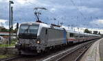DB Fernverkehr AG, Frankfurt (Main) [D] mit der geleasten Railpool Vectron  7193 206  [NVR-Nummer: 91 80 7193 206-8 D-Rpool] und ICE-L Wagengarnitur Richtung Hamburg am 18.09.26 Durchfahrt Bahnhof