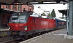 Danske Statsbaner (DSB; deutsch „D�nische Staatsbahnen“) mit ihrer Vectron  EB 3227   [NVR-Number: 91 86 0003 227-3 DK-DSB] mit der t�glichen EC Verbindung von Hamburg nach Kopenhagen mit