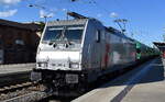 ČD Cargo a.s., Prag [CZ] mit der geleasten Akiem Lok  '186 360-4' [NVR-Nummer: 91 80 6186 360-4 D-AKIEM] und einem Getreidezug am 09.06.26 Durchfahrt Bahnhof Ruhland.