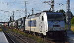 METRANS Rail s.r.o., Praha [CZ] mit ihrer '386 037-6' [NVR-Nummer: 91 54 7386 037-6 CZ-MT] und einem Containerzug am 22.06.26 Durchfahrt Bahnhof Falkenberg (Elster).
