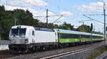FlixTrain GmbH, M�nchen [D] mit der geleasten ELL Vectron '193 937' [NVR-Nummer: 91 80 6193 937-0 D-ELOC] und einem Flixtrain Richtung Hamburg am 25.08.26 H�he Bahnhof Gl�wen.