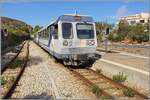 Zwei Dieseltriebwagen erreichen von Calvi kommend in Lisula Rossa (I'ile Rousse) und werden nach einer kurzen Wendezeit nach Calvi zur�ckfahren.