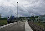 Die SNCF X 73755 undX 73756 kreuzen sich in Meroux. Die 'Walfische' sind auf der Strecken Delle - Belfort im Einsatz.

20. Mai 2026