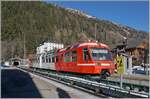 Der TMR BDeh 4/8 22 erreicht als TER 18914 von Vallorcine nach Saint-Gervais-Bains den Bahnhof von Montroc-Le-Planet.
