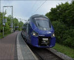 Erst zwei Wochen im Einsatz nach Deutschland ist ein wahrer Allesk�nner. Der Alstom Coradia Polyvalent R�giolis transfrontalier France-Allemagne, kurz Coradia Polyvalent TFA, kann 25 kV 50Hz, 15 kV 16,7 Hz, 1500 V Gleichstrom und mit Dieselmotor fahr ...