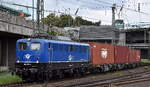 Eisenbahngesellschaft Potsdam mbH, Potsdam (EGP) mit ihrer  140 621-4  (NVR:  91 80 6140 621-4 D-EGP ) verl�sst mit einem Containerzug den Hamburger Hafen am 10.08.26 H�he Bahnhof Hamburg-Harburg.