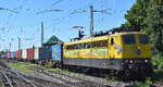 Eisenbahngesellschaft Potsdam mbH, Potsdam (EGP) mit ihrer '151 007-2' (NVR: '91 80 6151 007-2 D-EGP') und einem Containerzug am 12.08.26 H�he Bahnhof Magdeburg-Neustadt.