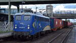 Eisenbahnen und Verkehrsbetriebe Elbe-Weser GmbH, Zeven mit ihrer  140 866-5  (NVR:  91 80 6140 866-5 D-EVB ) und einem Containerzug aus Frankfurt (Oder) Richtung Hamburger Hafen am 05.09.26