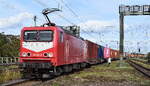InterTourex GmbH, Aschersleben (ITX) mit ihrer  143 020-6  (NVR:  91 80 6143 020-6 D-ITX ) und einem Containerzug am 14.10.26 H�he Bahnhof Magdeburg Neustadt, Viele Gr��e an den Tf.