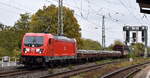 DB Cargo AG, Mainz [D] mit ihrer '187 161' [NVR-Nummer: 91 80 6187 161-5 D-DB] und einem gemischten G�terzug am 29.10.26 H�he Bahnhof Magdeburg Neustadt.