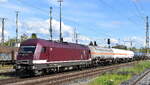 DeltaRail GmbH, Frankfurt (Oder) mit ihrer  223 154-6  (NVR:  92 80 1223 154-6 D-DELTA ) und einem gemischten Kesselwagenzug am 15.05.26 H�he Bahnhof Frankfurt/Oder.