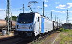 CTL Logistics GmbH mit der recht neuen geleasten Railpool Lok '188 122' [NVR-Nummer: 91 80 6188 122-6 D-Rpool] und einem Kesselwagenzug (Dieselkraftstoff) am 09.06.26 H�he Bahnhof Ruhland.