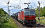 �BB-Produktion GmbH, Wien [A] mit ihrer Vectron '1293 100' [NVR-Nummer: 91 81 1293 100-4 A-�BB] und einem Kesselwagenzug am 10.06.26 Durchfahrt Bahnhof Berlin-Hohensch�nhausen.