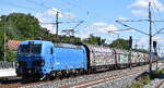 LOCON LOGISTIK & CONSULTING AG, Berlin [D] mit der geleasten northrail Smartron '192 011' [NVR-Nummer: 91 80 6192 011-5 D-NRAIL] und einem Ganzzug Schiebewandwagen am 25.08.26 H�he Bahnhof Gl�wen.