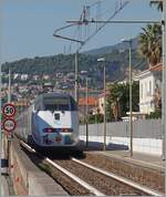 Ab Finale Liguere bis kurz nach Alassio folgt die Strecke Genova Ventimiglia noch der urspr�nglichen Trassierung, welche meist dem Meer entlang und durch die Ortschaften f�hrt.