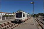 Der ARST (transporti regionali della sardegna) ADeS01 (95 83 4600 001-0 [A] / 95 83 4600 101-8 [B]) Doppeltriebwagen verl�sst als AT 70 den h�schen Ort Alghoro mit dem Ziel S�ssari.
