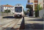 In einen zwanzigj�hrigen Reisef�hrer stand (sinngem�ss) geschrieben, dass die Bahn auf Sardinien keinen zeitgem�ssen Service mehr bieten, die Fahrt der langsamen Z�ge aber gerade f�r Touristen einen