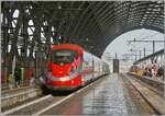 Der FS Trenitalia ETR 400 007 verl�sst den Bahnhof von Milano Centrale.