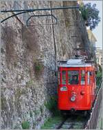 Nachdem wir eine Weile gewartet haben, bzw. in der Zwischenzeit kurz im Hotel unser Gep�ck holen gingen, kam dann doch ein Zug der Ferrovia Principe-Granarolo Zahnradbahn. Die relativ lange Wartezeit von einer Stunde war planm�ssig und d�rfte wohl de ...