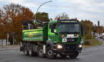 Paulus-Zauber Stra�enbau GmbH mit einem MAN TGS 35.460 Baukipper (Selbstlader) am 27.10.26 Einfahrt Berlin-Westhafen.