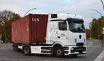 TFG Transfracht GmbH (DB Intermodal Services) mit einem Containertr�ger-Sattelzug mit moderner Mercedes-Benz eActros 600 Zugmaschine, einer batterieelektrischen 40-Tonnen-Schwerlast-Zugmaschine am