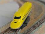 Ein futurischtisches N Spur Modell aus Japan als  Leihgabe  und die geh�rt (mehr oder weniger) der SBB; genauer gesagt, es regelt die Pausen bei uns am Schalter und dies auf eine simple Art, wie es